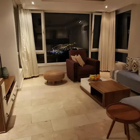 Dom wakacyjny With A Pool And Jacuzzi