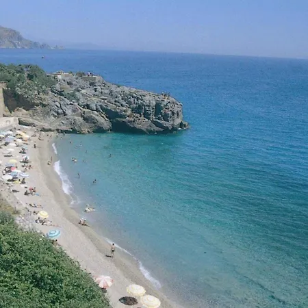 With A Pool And Jacuzzi Dom wakacyjny Alanya