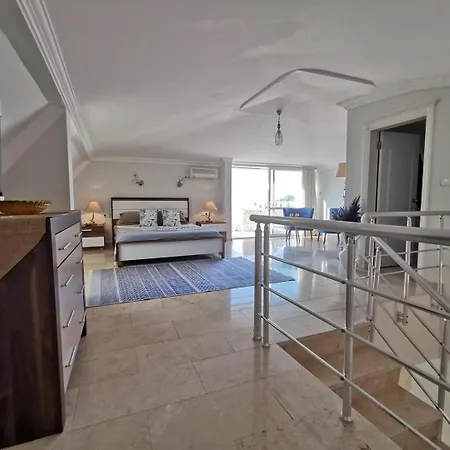 With A Pool And Jacuzzi Holiday home Alanya
